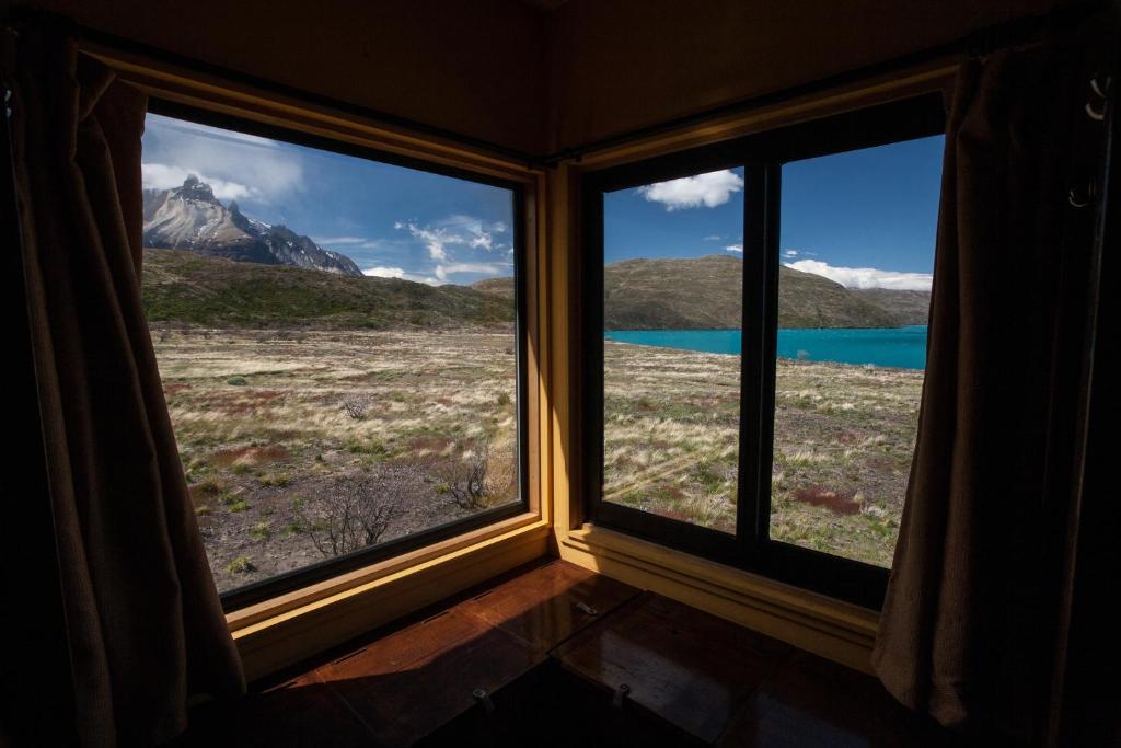 Refugio Vertice Paine Grande Torres del Paine National Park Exterior photo